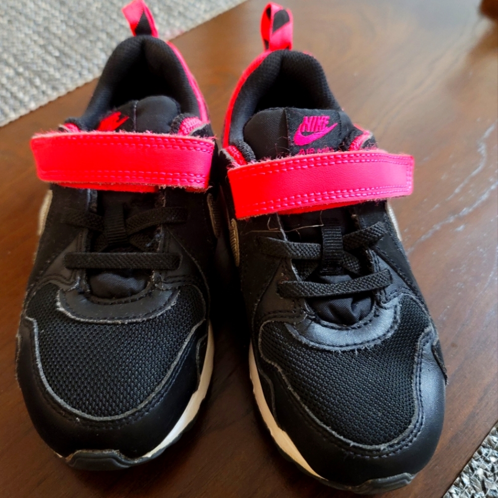 Nike air sneakers for girls size 10c